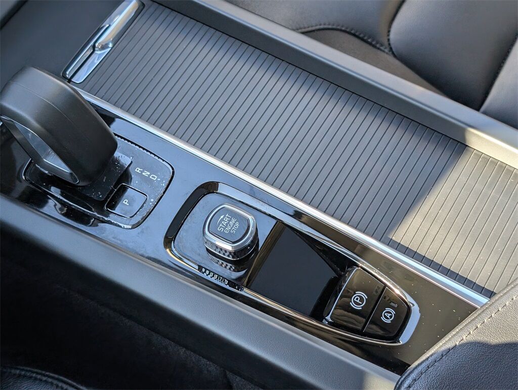 2025 Volvo S60 B5 Core Hunt Valley MD