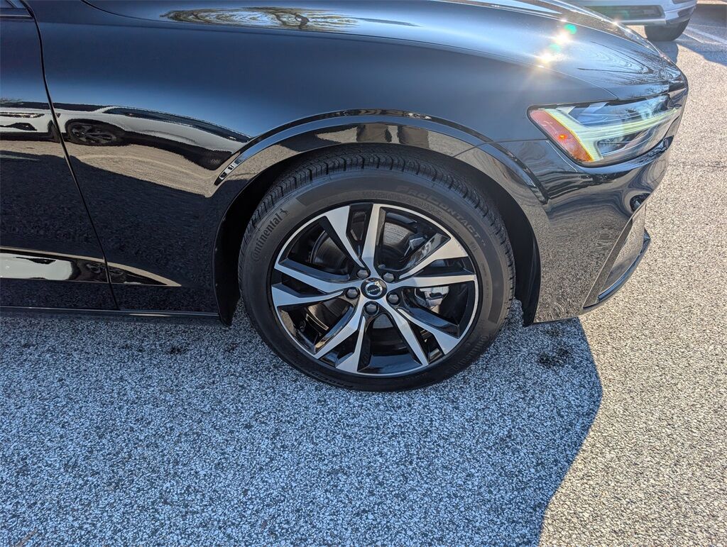 2025 Volvo S60 B5 Core Hunt Valley MD