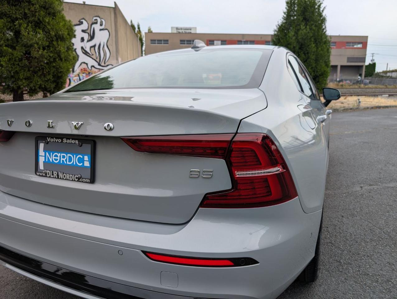 2025 Volvo S60 B5 Hybrid PLUS w/High Performance Audio, Pilot Assist, 360 Cam, 4 Heated Seats & Wheel Portland OR