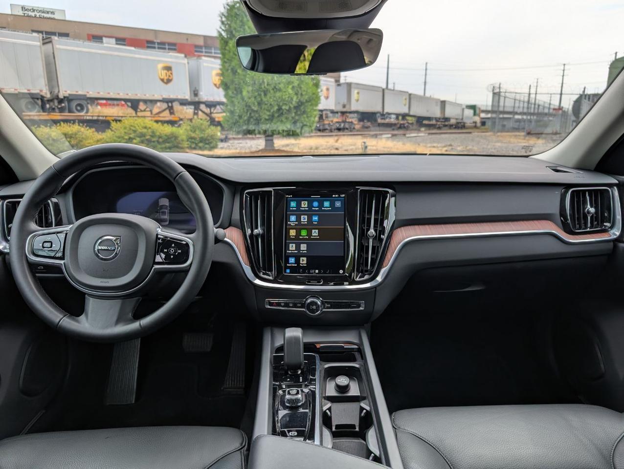 2025 Volvo S60 B5 Hybrid PLUS w/High Performance Audio, Pilot Assist, 360 Cam, 4 Heated Seats & Wheel Portland OR