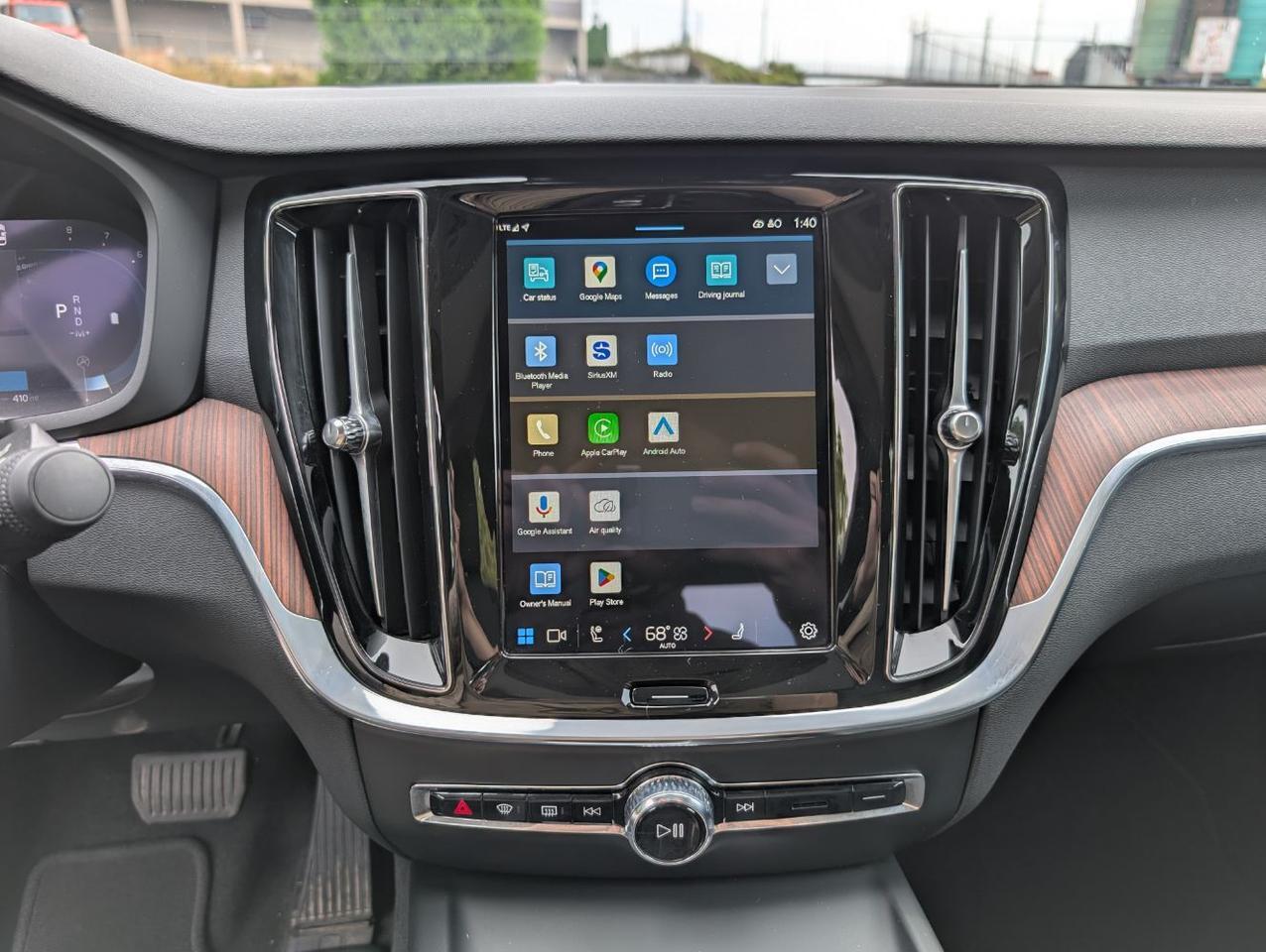 2025 Volvo S60 B5 Hybrid PLUS w/High Performance Audio, Pilot Assist, 360 Cam, 4 Heated Seats & Wheel Portland OR