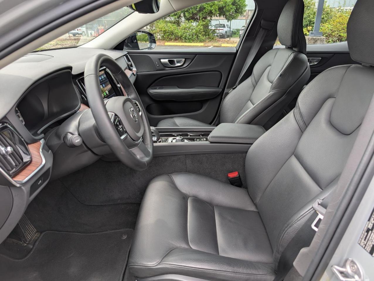 2025 Volvo S60 B5 Hybrid PLUS w/High Performance Audio, Pilot Assist, 360 Cam, 4 Heated Seats & Wheel Portland OR