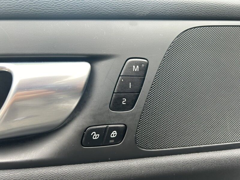 2025 Volvo S60 Core - 1 OWNER - ONLY 19K MILES Whitinsville MA