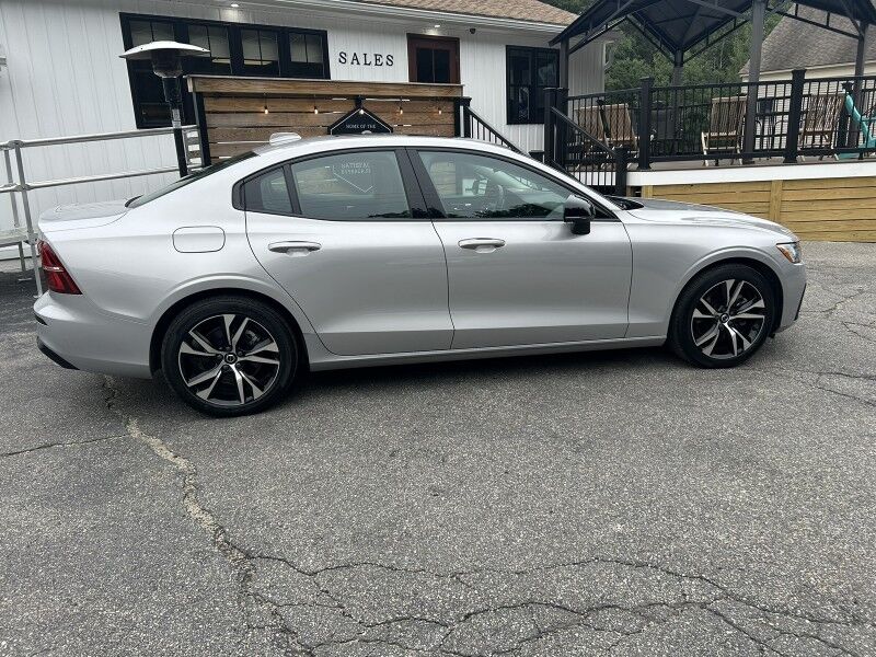 2025 Volvo S60 Core - 1 OWNER - ONLY 19K MILES Whitinsville MA