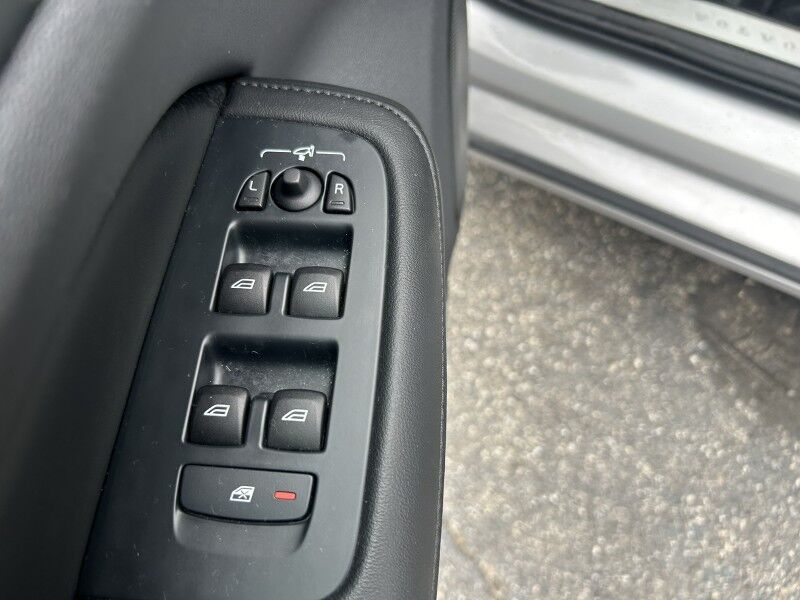 2025 Volvo S60 Core - 1 OWNER - ONLY 19K MILES Whitinsville MA
