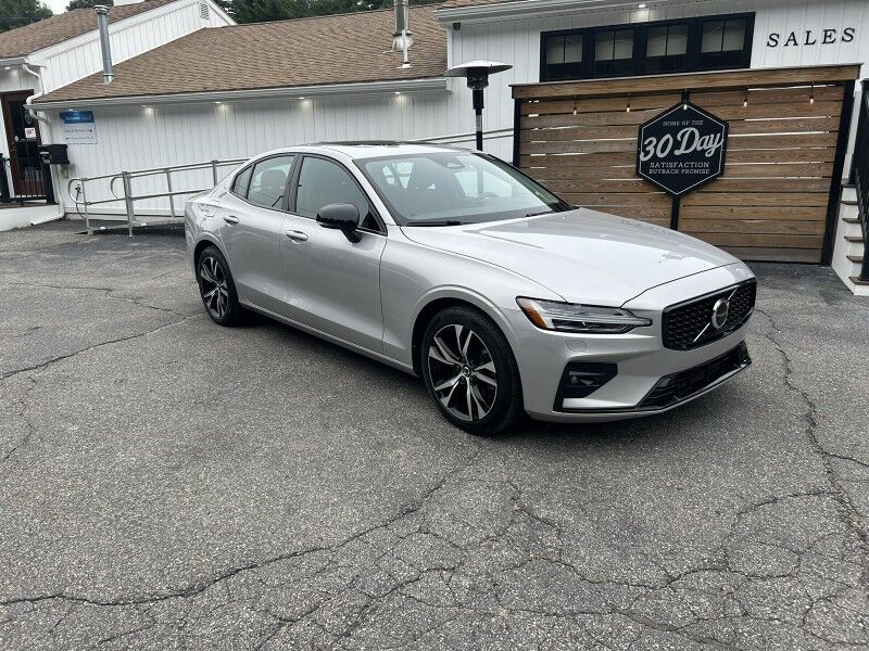 2025 Volvo S60 Core