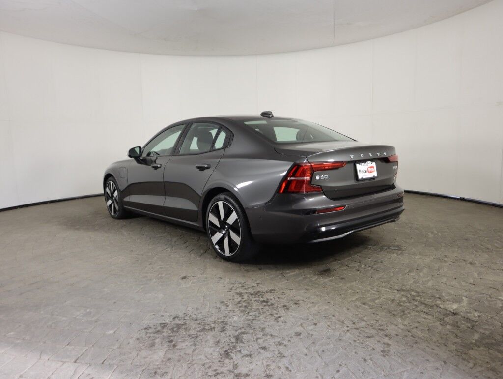 2025 Volvo S60 Plug-In Hybrid T8 AWD Ultra Maumee OH