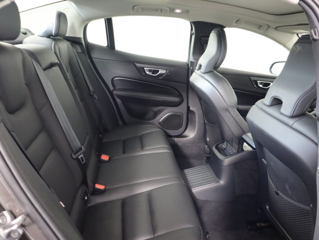 2025 Volvo S60 Plug-In Hybrid T8 AWD Ultra Maumee OH