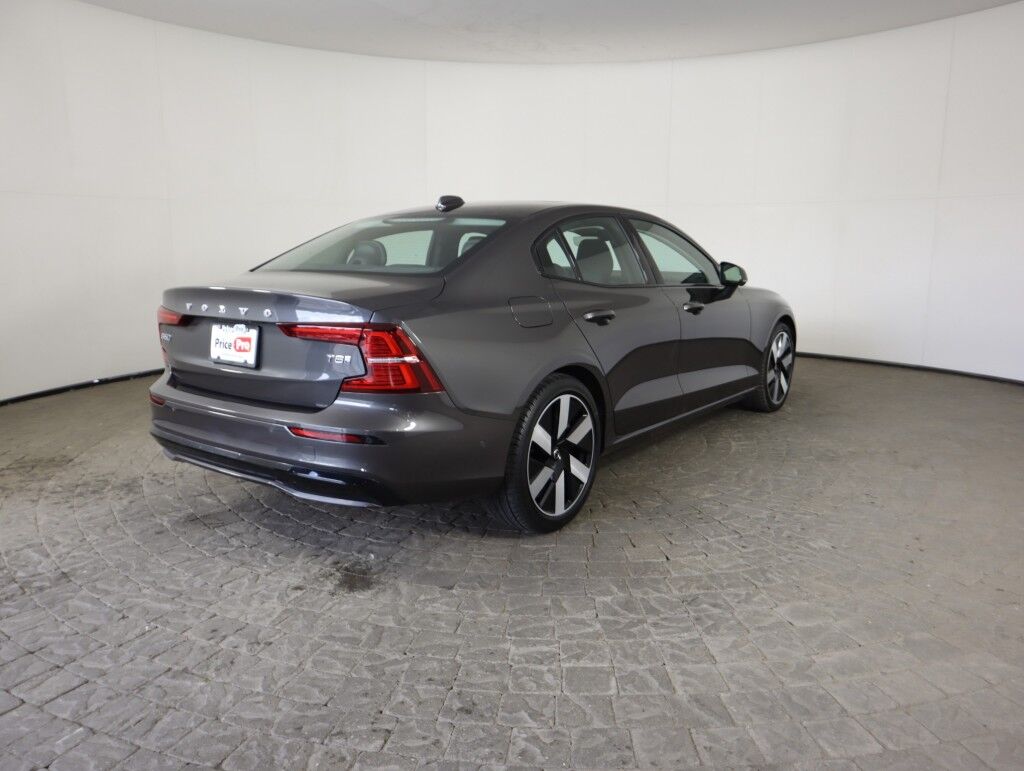 2025 Volvo S60 Plug-In Hybrid T8 AWD Ultra Maumee OH