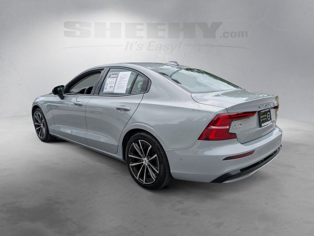 2025 Volvo S60 Plug-In Hybrid T8 Plus
