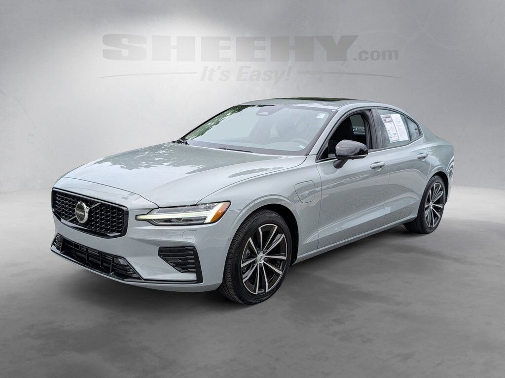 2025 Volvo S60 T8 PLUS