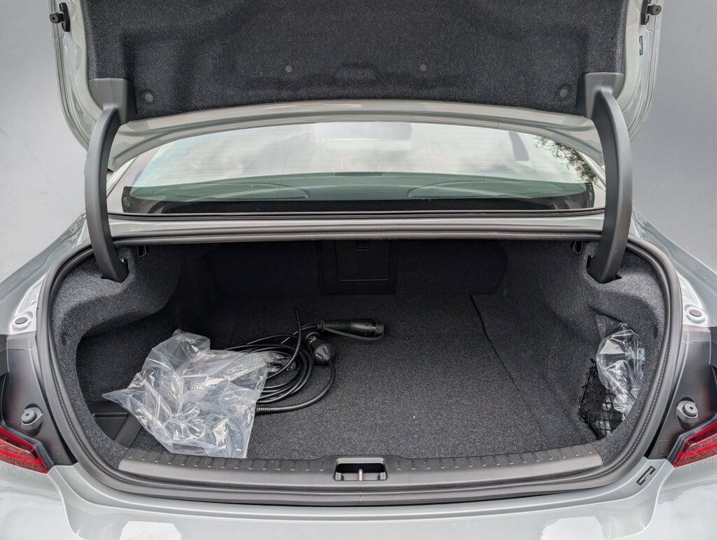 2025 Volvo S60 T8 PLUS