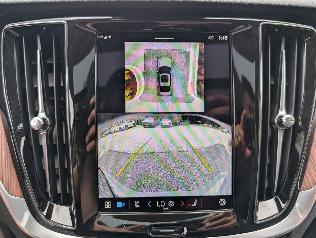 2025 Volvo S60 T8 PLUS