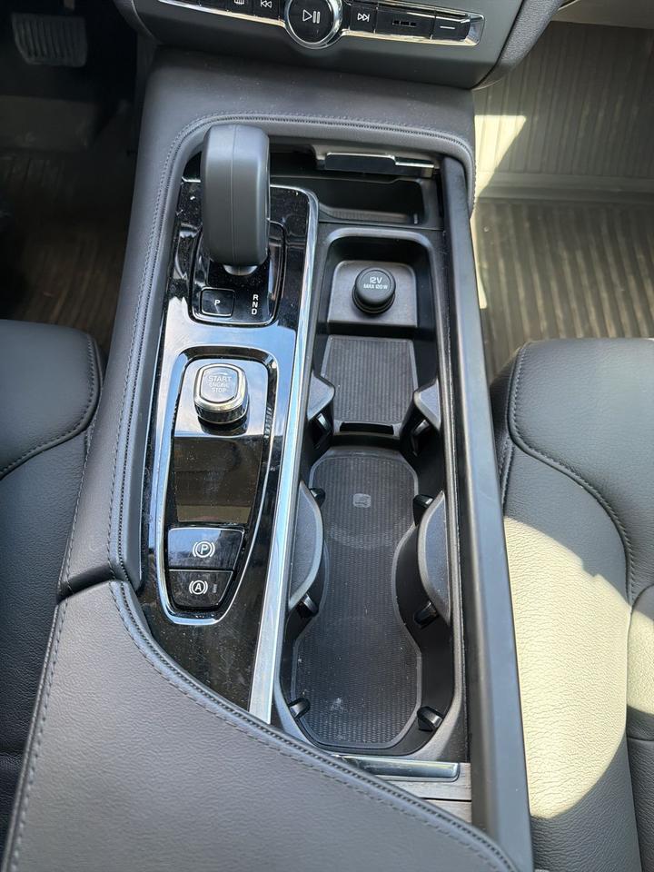 2025 Volvo S90 B6 Plus Bend OR