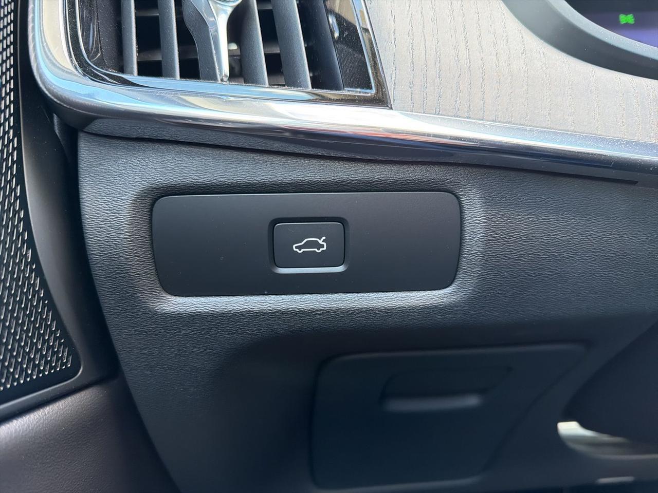 2025 Volvo S90 B6 Plus Bend OR