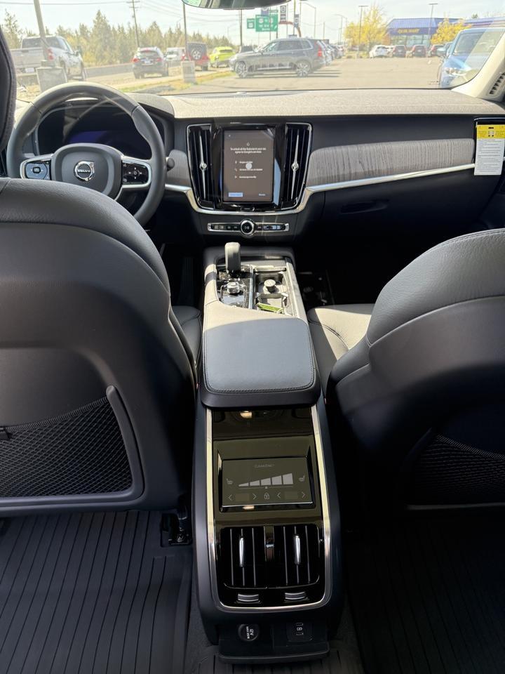 2025 Volvo S90 B6 Plus Bend OR