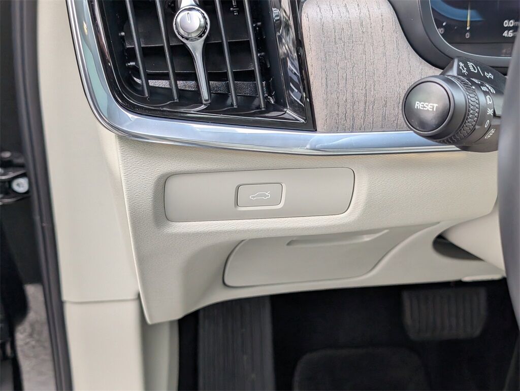 2025 Volvo S90 B6 Plus Hunt Valley MD