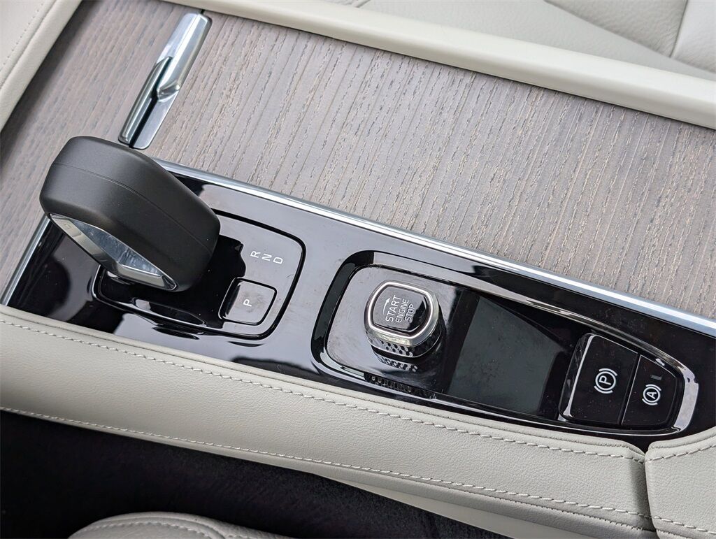 2025 Volvo S90 B6 Plus Hunt Valley MD