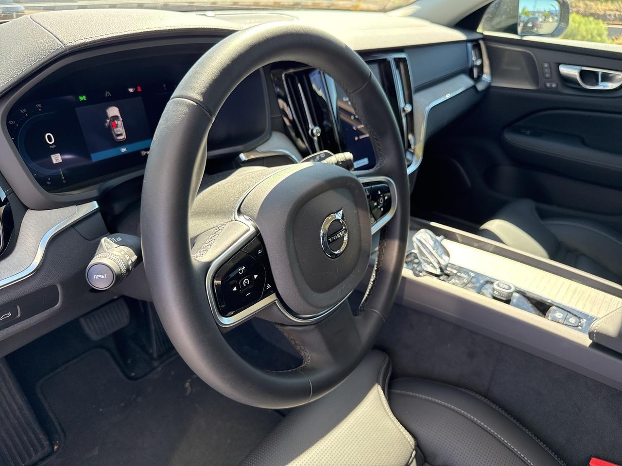 2025 Volvo V60 Cross Country Bend OR