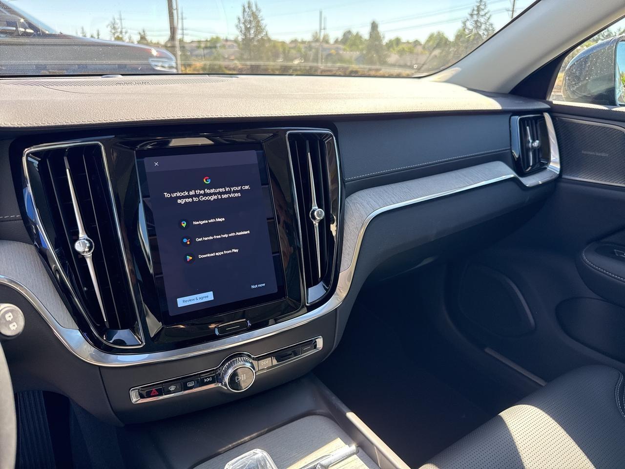 2025 Volvo V60 Cross Country Bend OR