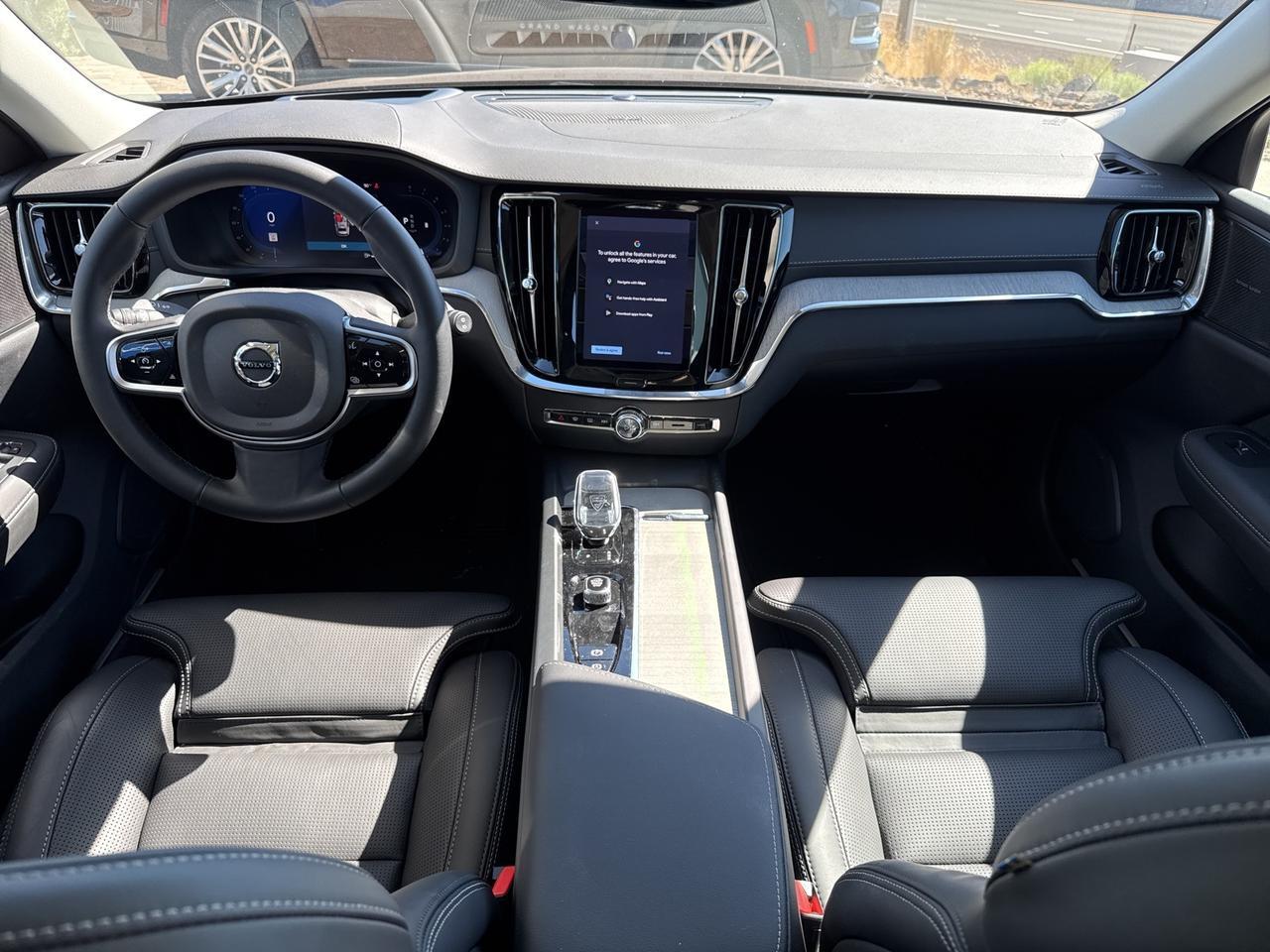 2025 Volvo V60 Cross Country Bend OR