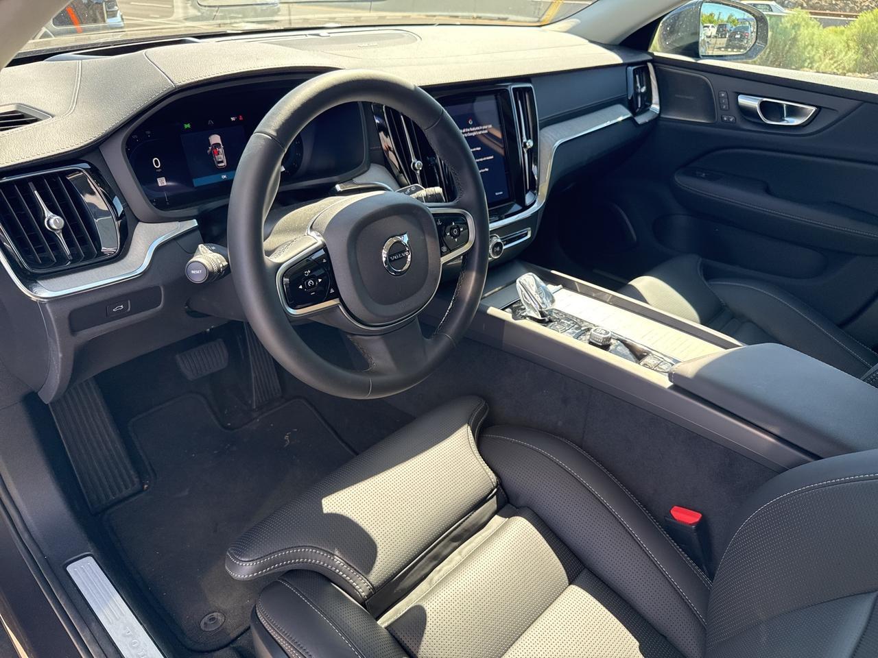2025 Volvo V60 Cross Country Bend OR