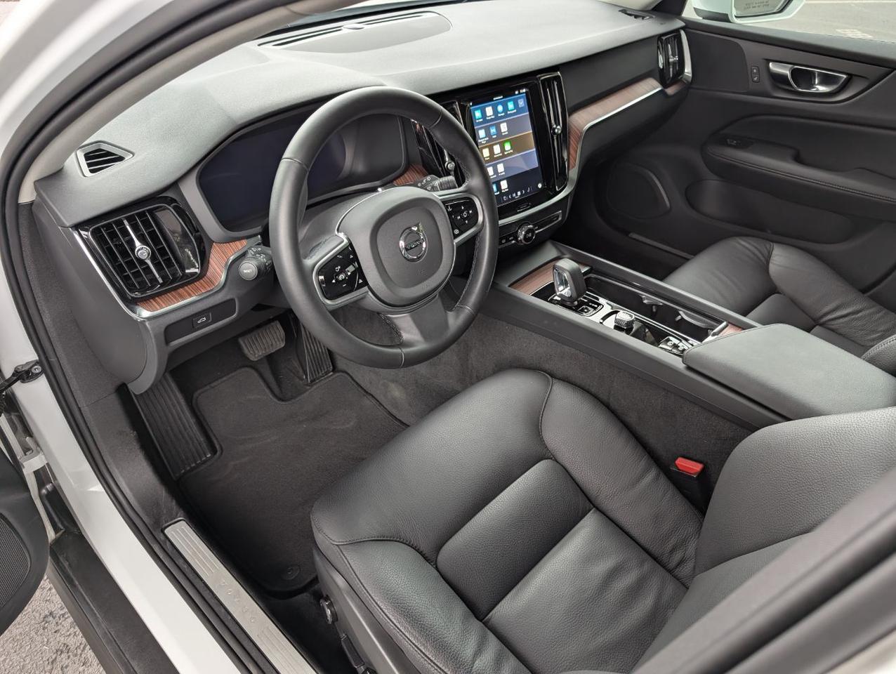 2025 Volvo V60 Cross Country B5 AWD Hybrid PLUS w/High Performance Sound * Portland OR