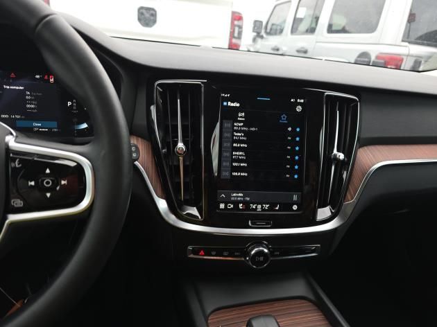 2025 Volvo V60 Cross Country B5 AWD Hybrid PLUS w/High Performance Sound, Climate * Portland OR