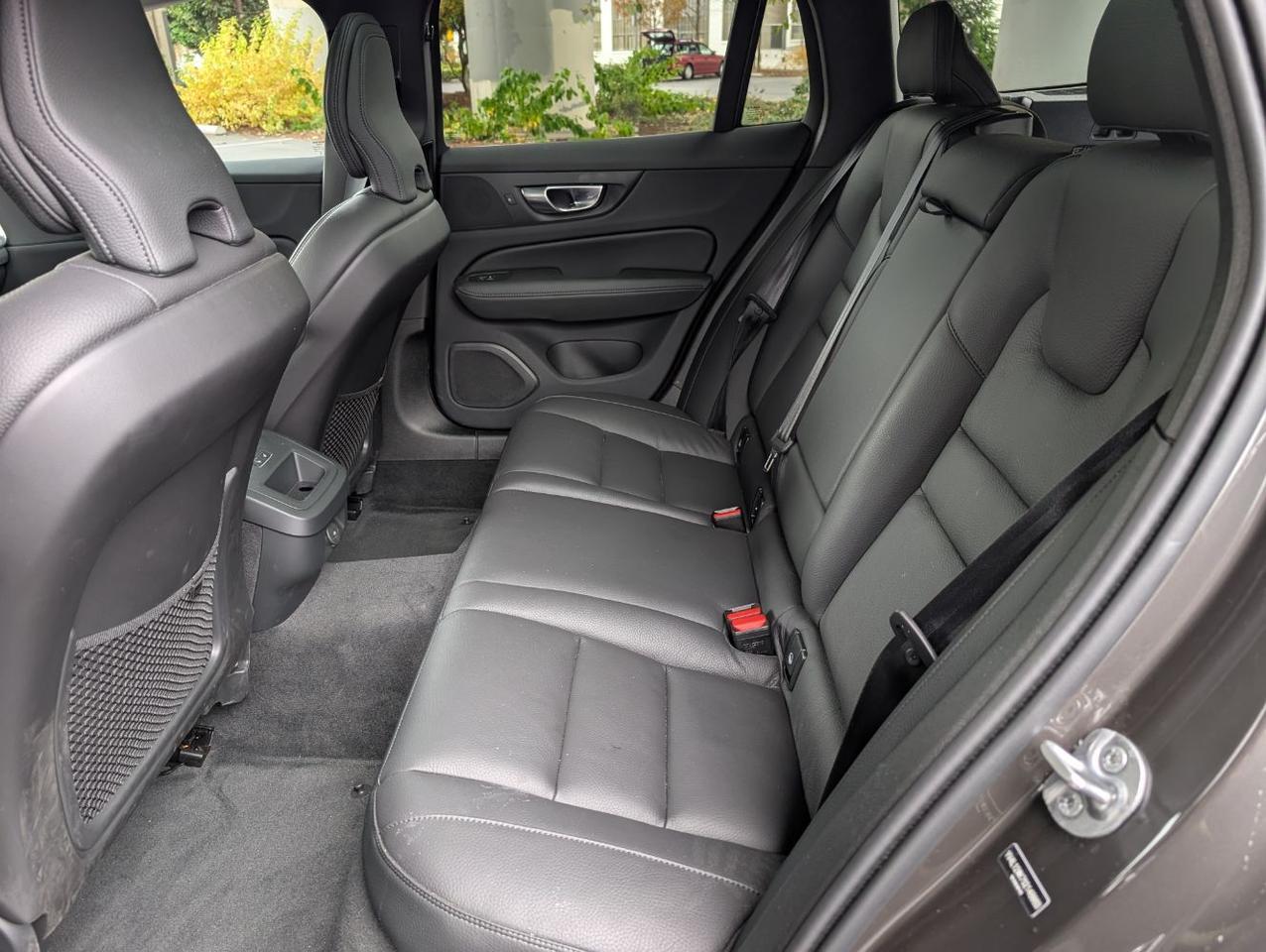 2025 Volvo V60 Cross Country B5 AWD Hybrid PLUS w/High Performance Sound, Climate* Portland OR