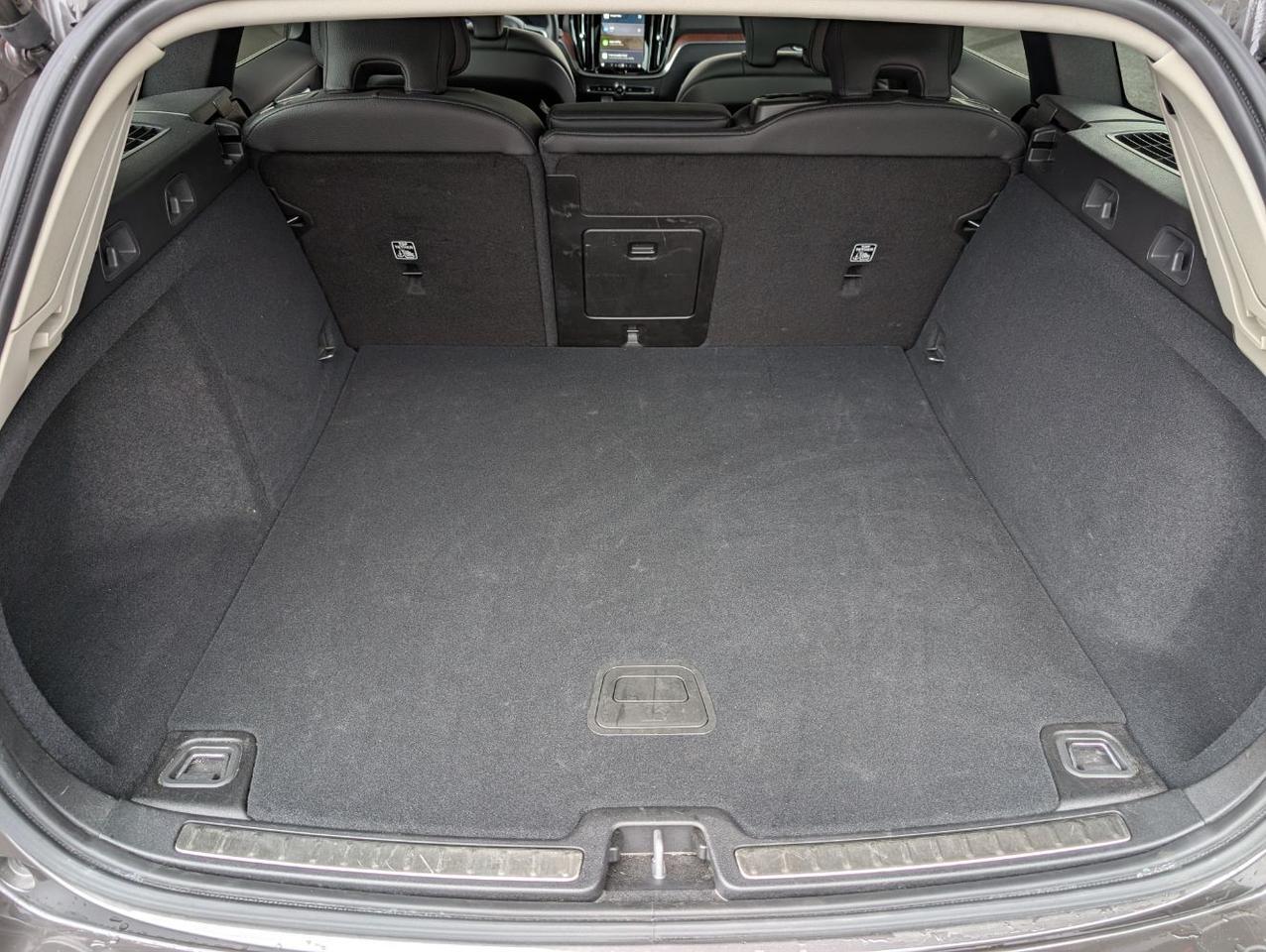 2025 Volvo V60 Cross Country B5 AWD Hybrid PLUS w/High Performance Sound, Climate* Portland OR