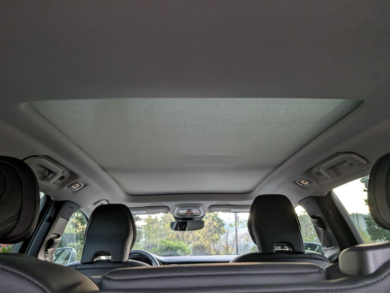 2025 Volvo V60 Cross Country B5 AWD Hybrid PLUS w/High Performance Sound, Pilot Assist, 360 Cam, 4 Heated Seats & Wheel Portland OR