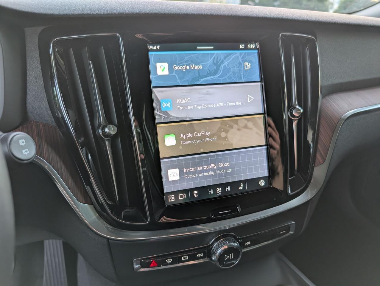 2025 Volvo V60 Cross Country B5 AWD Hybrid PLUS w/High Performance Sound, Pilot Assist, 360 Cam, 4 Heated Seats & Wheel Portland OR