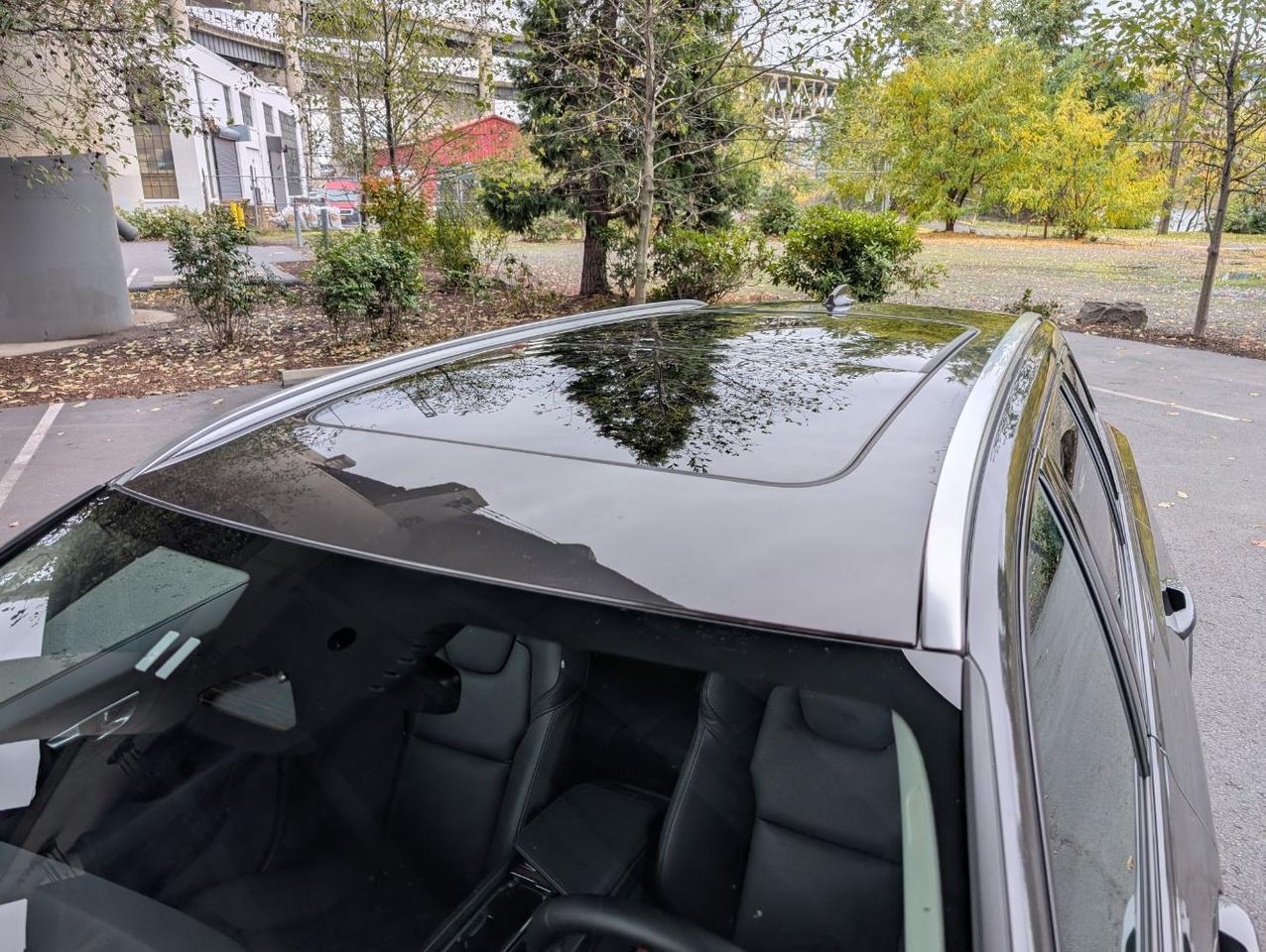 2025 Volvo V60 Cross Country B5 AWD Hybrid PLUS w/High Performance Sound, Pilot Assist, 360 Cam, 4 Heated Seats & Wheel Portland OR