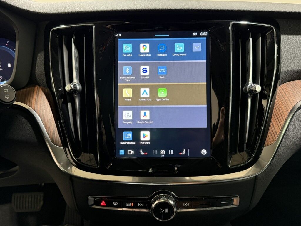 2025 Volvo V60 Cross Country B5 AWD Plus Maumee OH