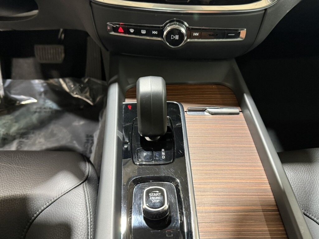 2025 Volvo V60 Cross Country B5 AWD Plus Maumee OH