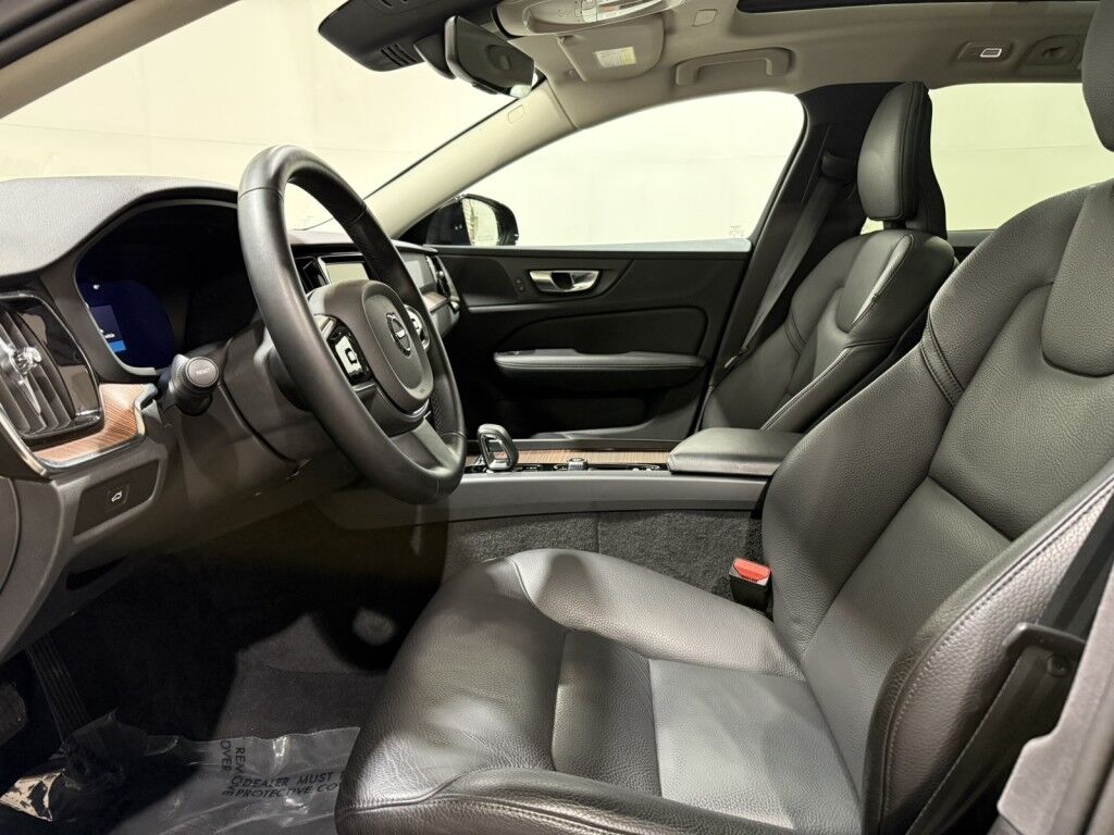 2025 Volvo V60 Cross Country B5 AWD Plus Maumee OH