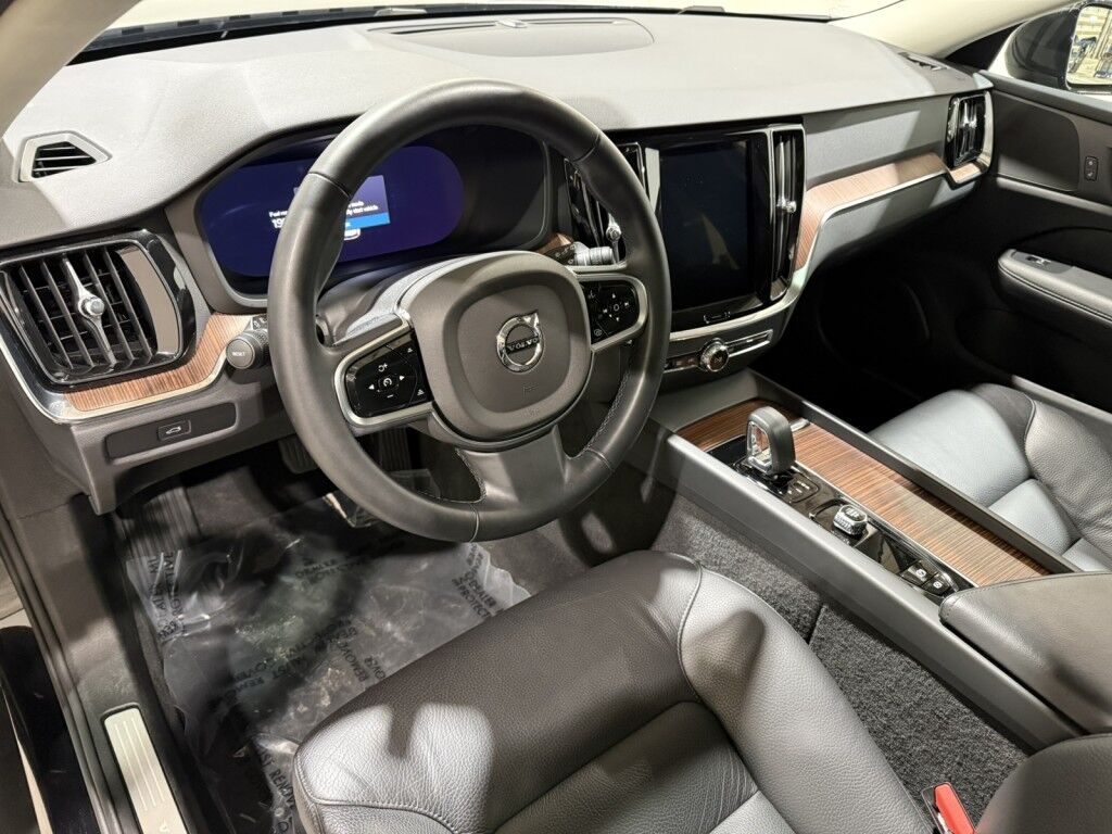 2025 Volvo V60 Cross Country B5 AWD Plus Maumee OH
