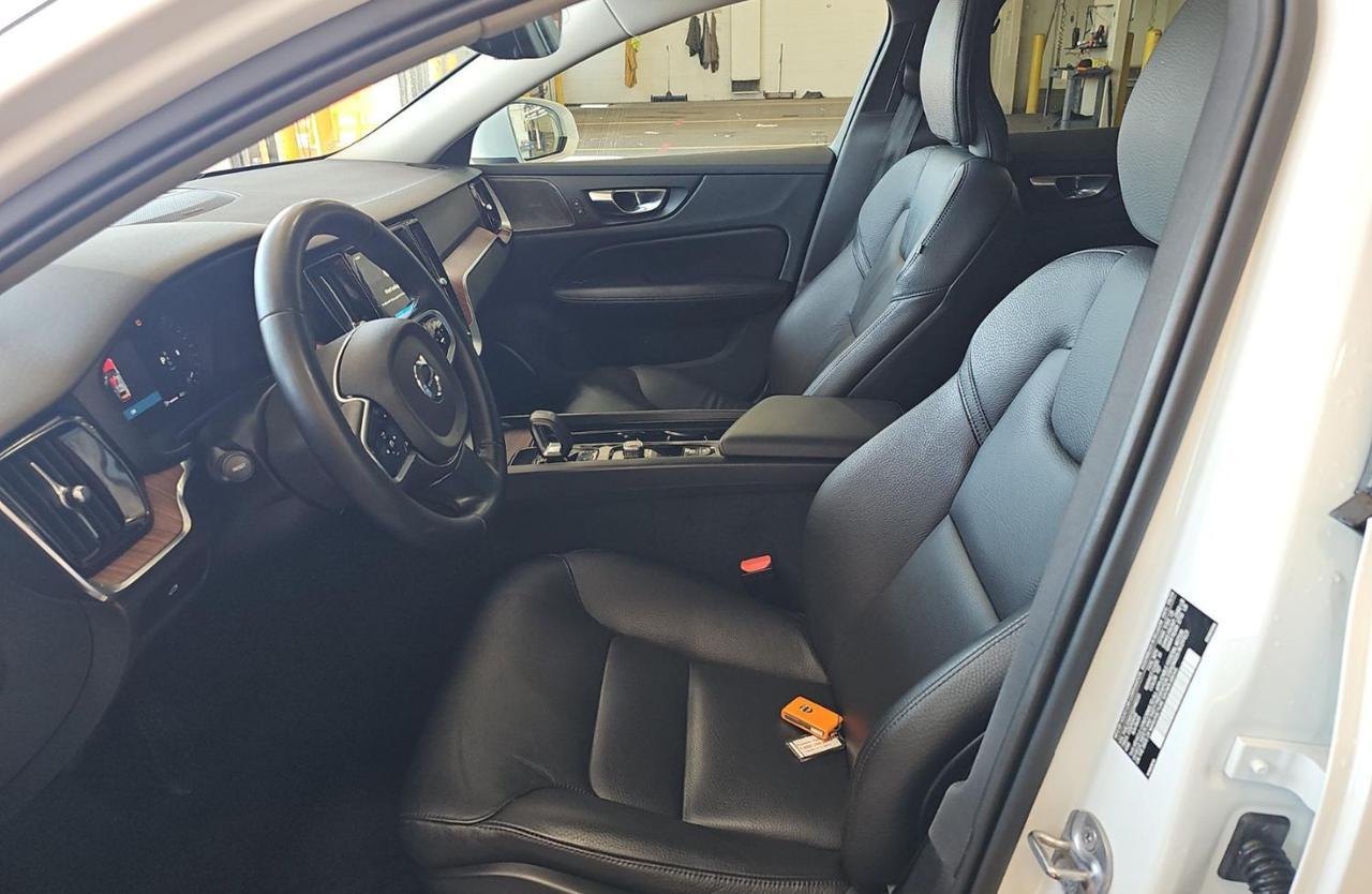 2025 Volvo V60 Cross Country B5 Hybrid AWD PLUS | Harman Kardon, Pilot Assist, Climate Pkg, 19 Wheels * Portland OR