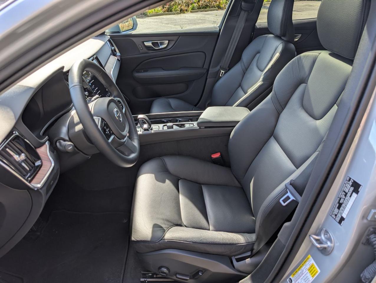 2025 Volvo V60 Cross Country B5 Hybrid AWD PLUS | High Performance Audio, Climate Pk, 19" WHeels * Portland OR