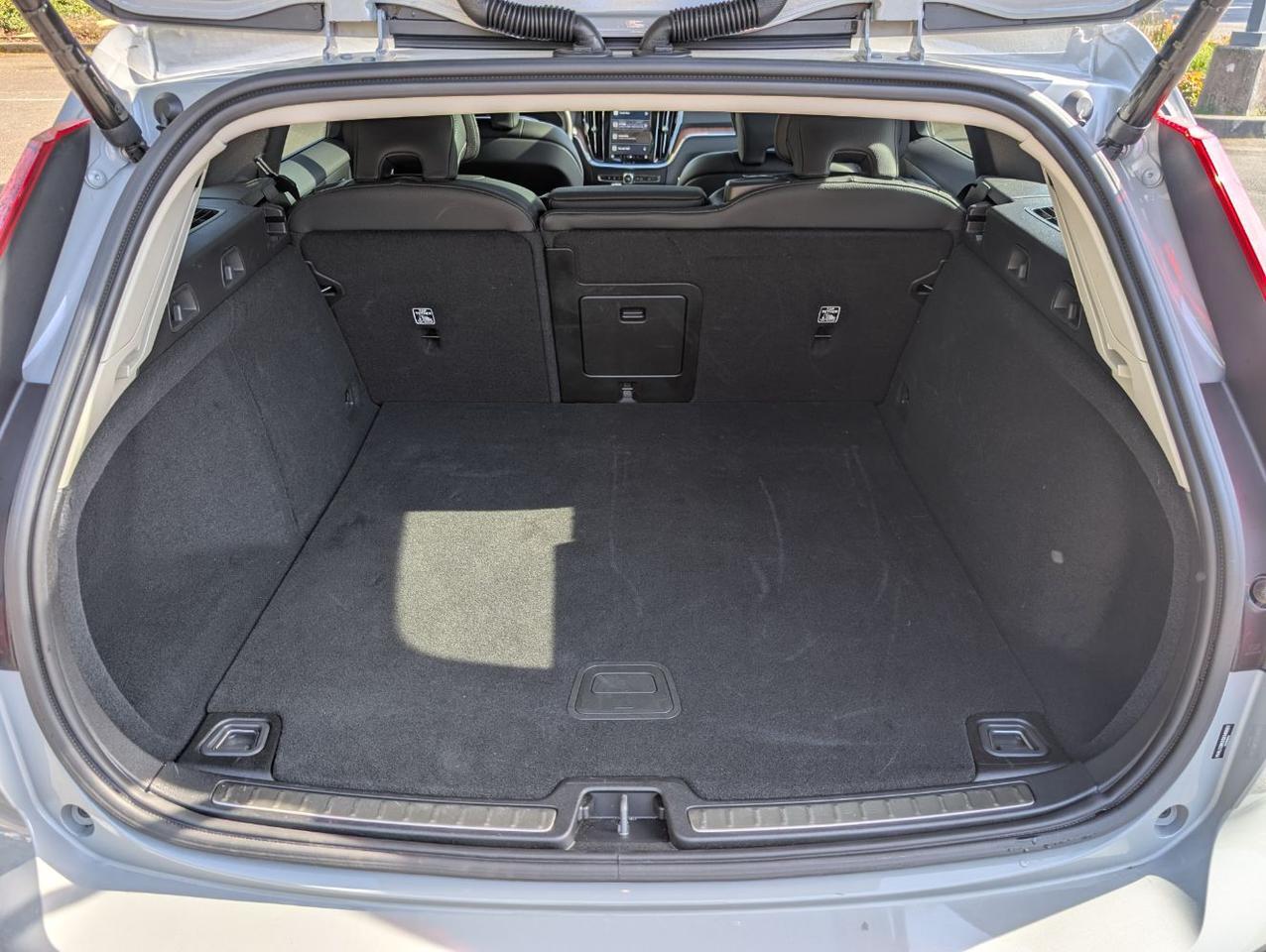 2025 Volvo V60 Cross Country B5 Hybrid AWD PLUS | High Performance Audio, Climate Pk, 19" WHeels * Portland OR