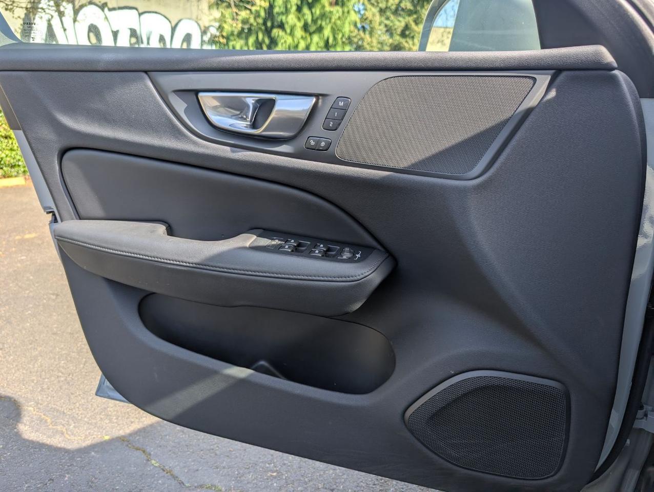 2025 Volvo V60 Cross Country B5 Hybrid AWD PLUS | High Performance Audio, Climate Pk, 19" WHeels * Portland OR