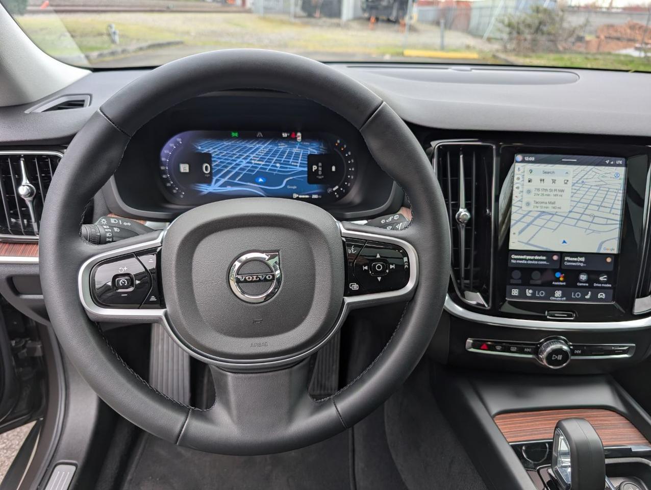 2025 Volvo V60 Cross Country B5 Hybrid AWD PLUS | High Performance Audio, Pilot Assist, 360 Cam, 4 Heated Seats & Wheel Portland OR