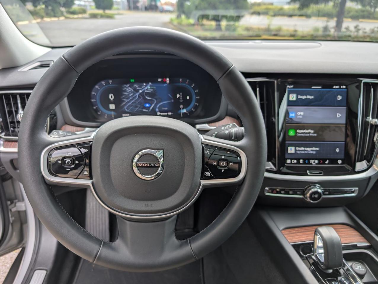 2025 Volvo V60 Cross Country B5 Hybrid AWD PLUS | High Performance Audio, Pilot Assist, 360 Cam, 4 Heated Seats & Wheel Portland OR