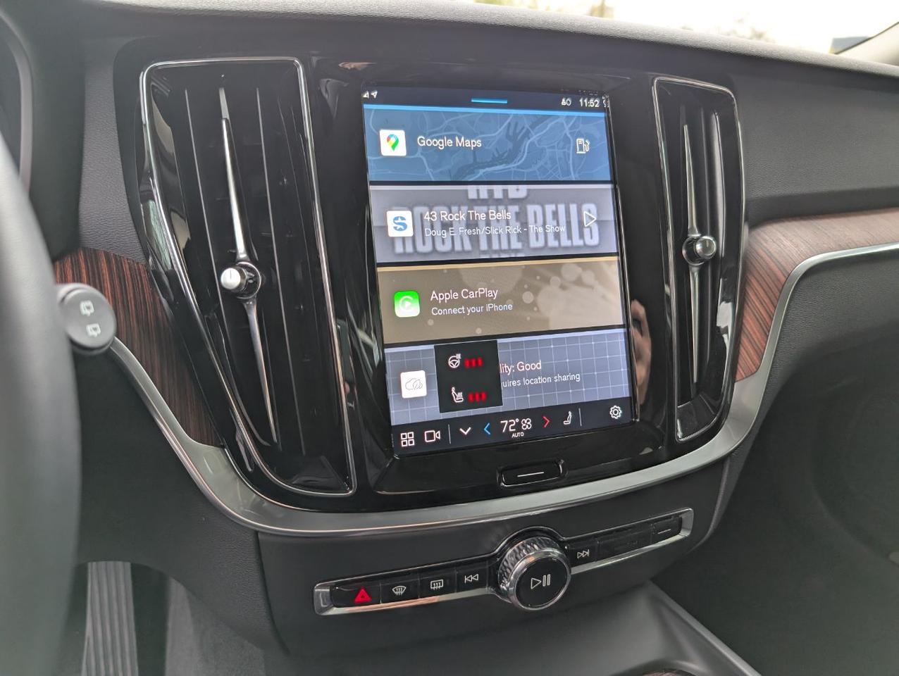 2025 Volvo V60 Cross Country B5 Hybrid AWD PLUS | High Performance Audio, Pilot Assist, 360° Cam, 4 Heated Seats & Htd Wheel Portland OR