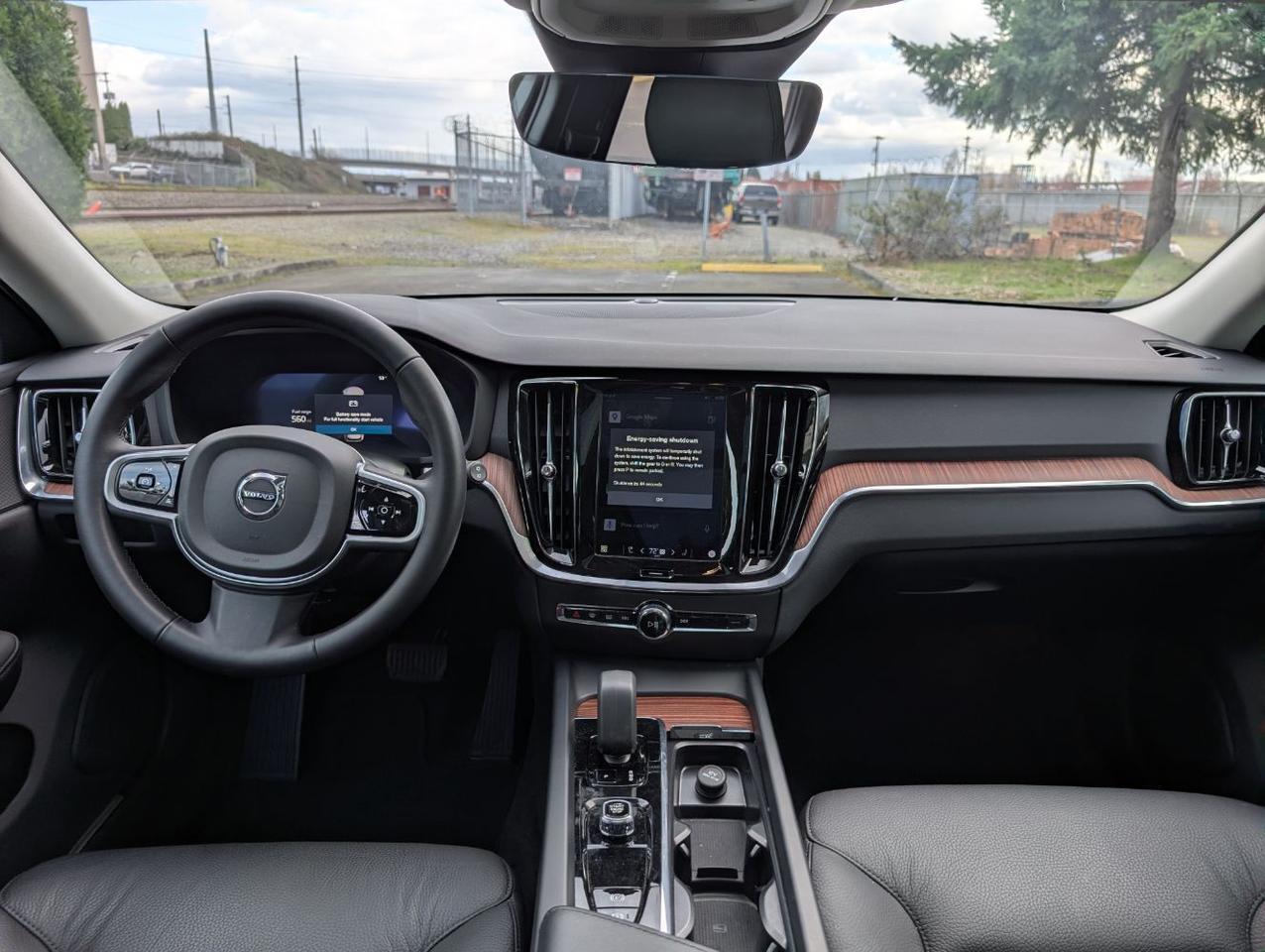 2025 Volvo V60 Cross Country B5 Hybrid AWD PLUS | High Performance Audio, Pilot Assist, 360° Cam, 4 Heated Seats & Wheel Portland OR