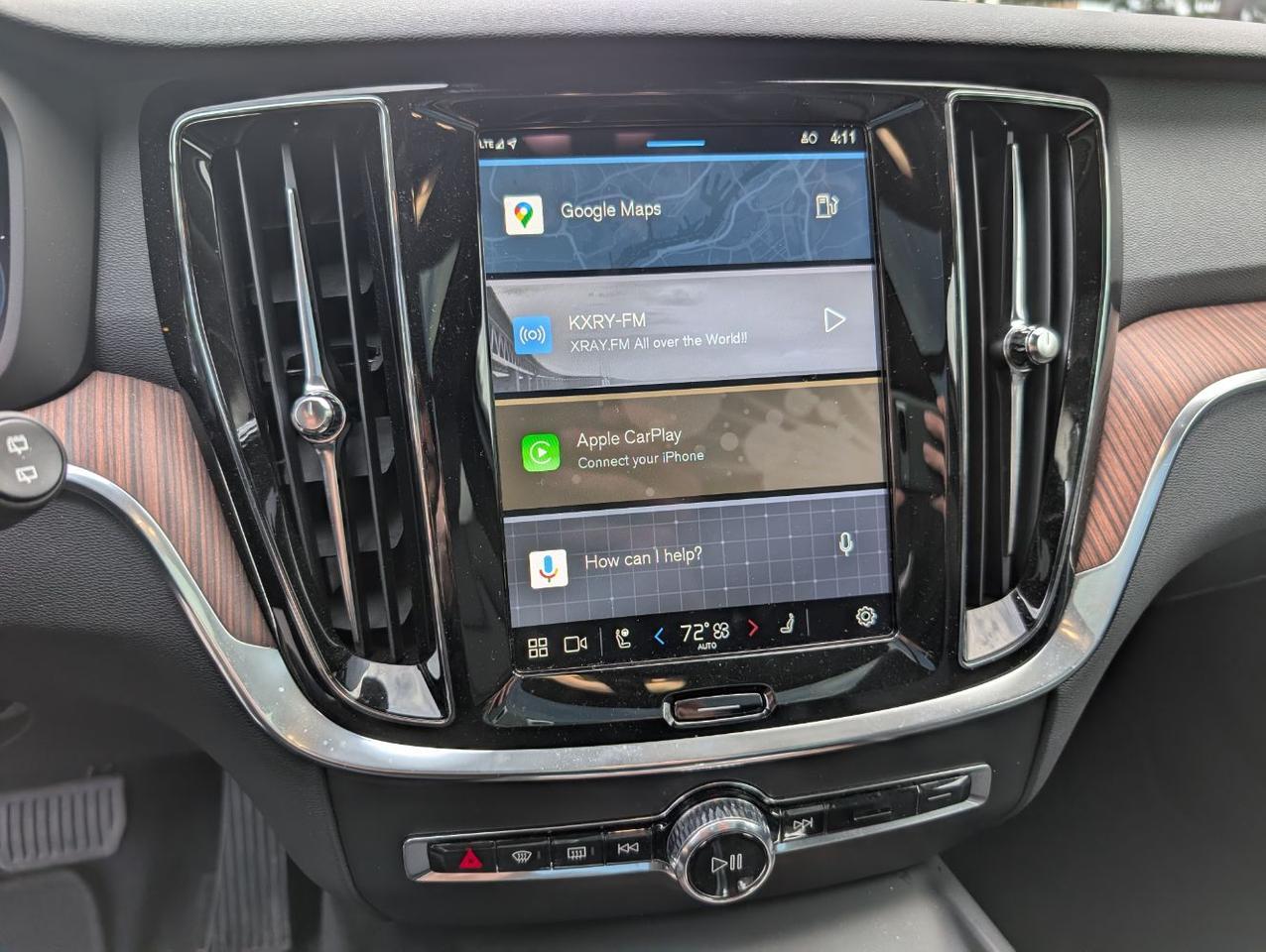 2025 Volvo V60 Cross Country B5 Hybrid AWD PLUS | High Performance Audio, Pilot Assist, 360° Cam, 4 Heated Seats & Wheel Portland OR