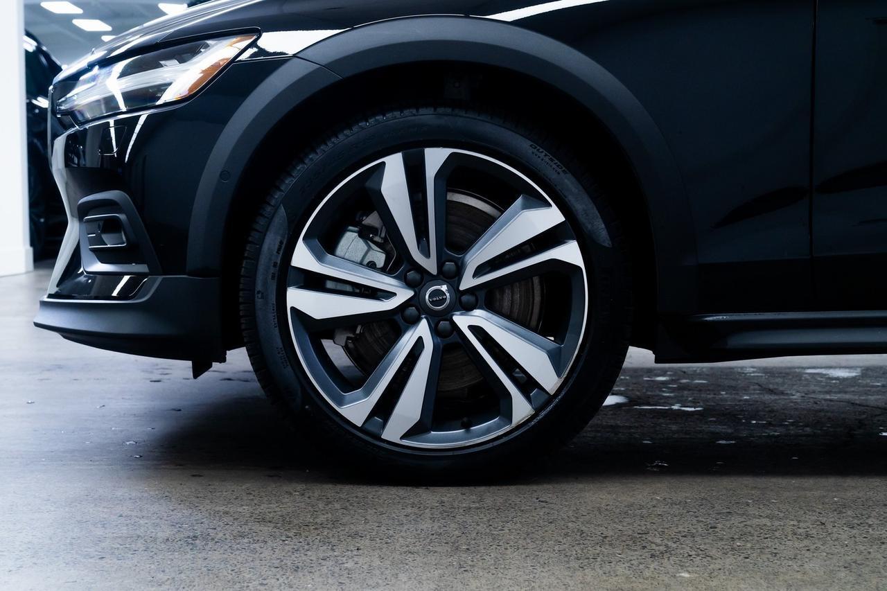 2025 Volvo V60 Cross Country B5 Plus 1 Owner Heated Seats Portland OR