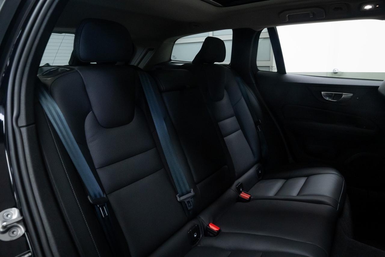 2025 Volvo V60 Cross Country B5 Plus 1 Owner Heated Seats Portland OR