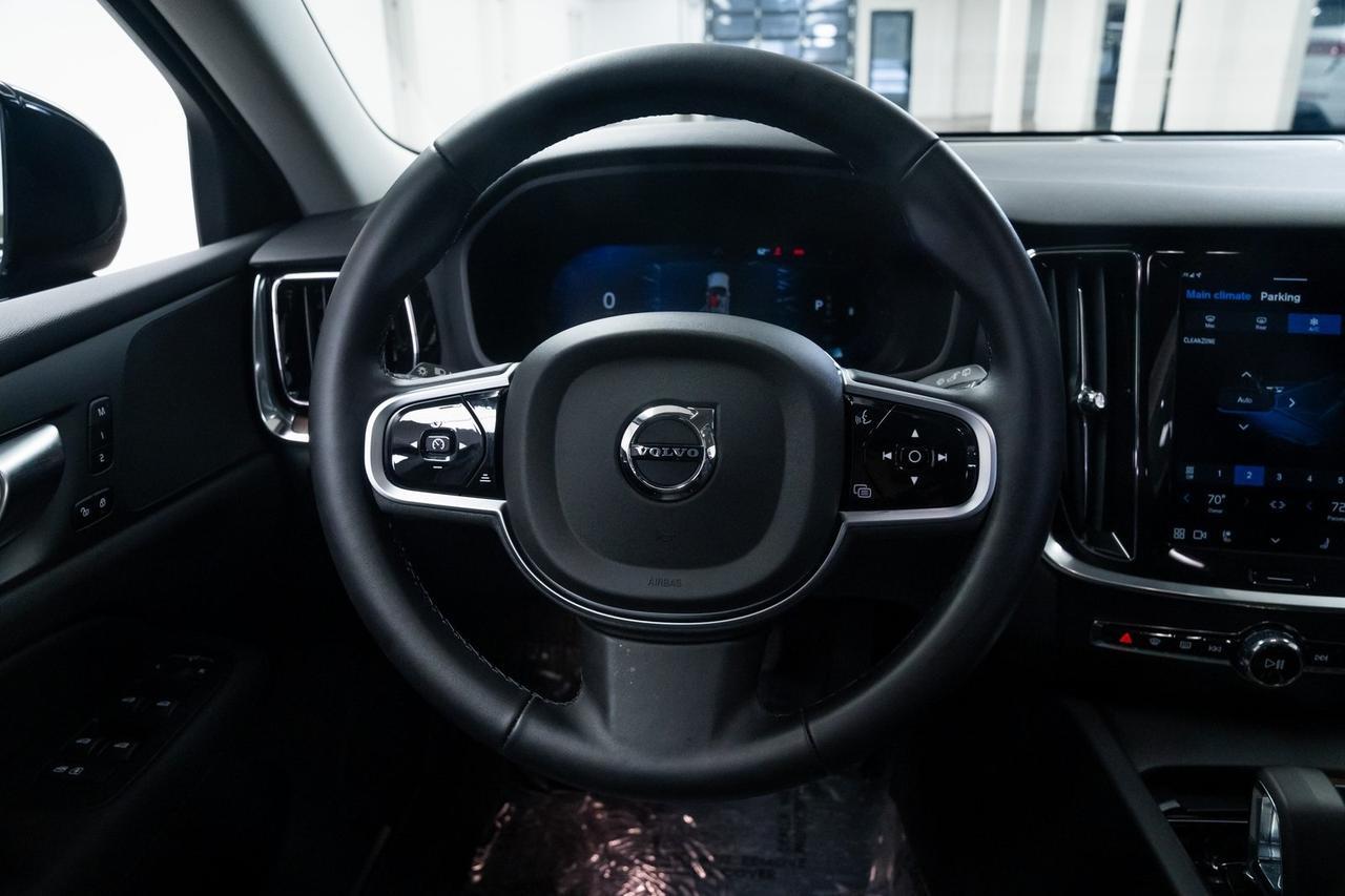 2025 Volvo V60 Cross Country B5 Plus 1 Owner Heated Seats Portland OR
