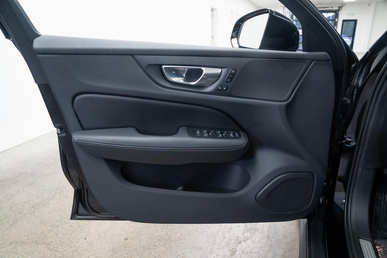 2025 Volvo V60 Cross Country B5 Plus 1 Owner Heated Seats Portland OR